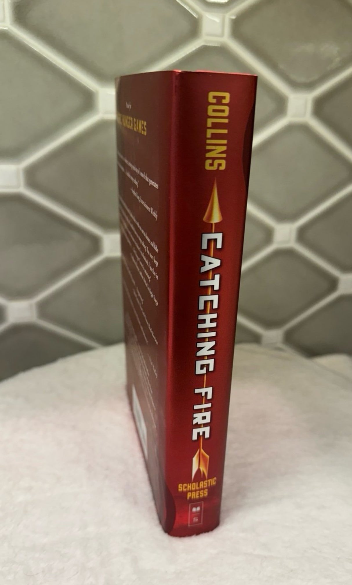 HAND-SIGNED Catching Fire by Suzanne Collins - Hunger Games Series